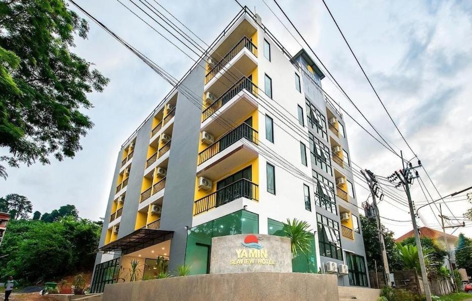 Yamin Seaview Hotel Phuket Bagian luar foto