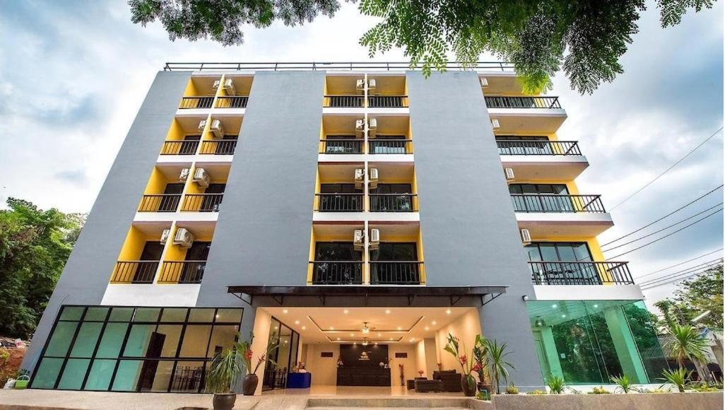 Yamin Seaview Hotel Phuket Bagian luar foto