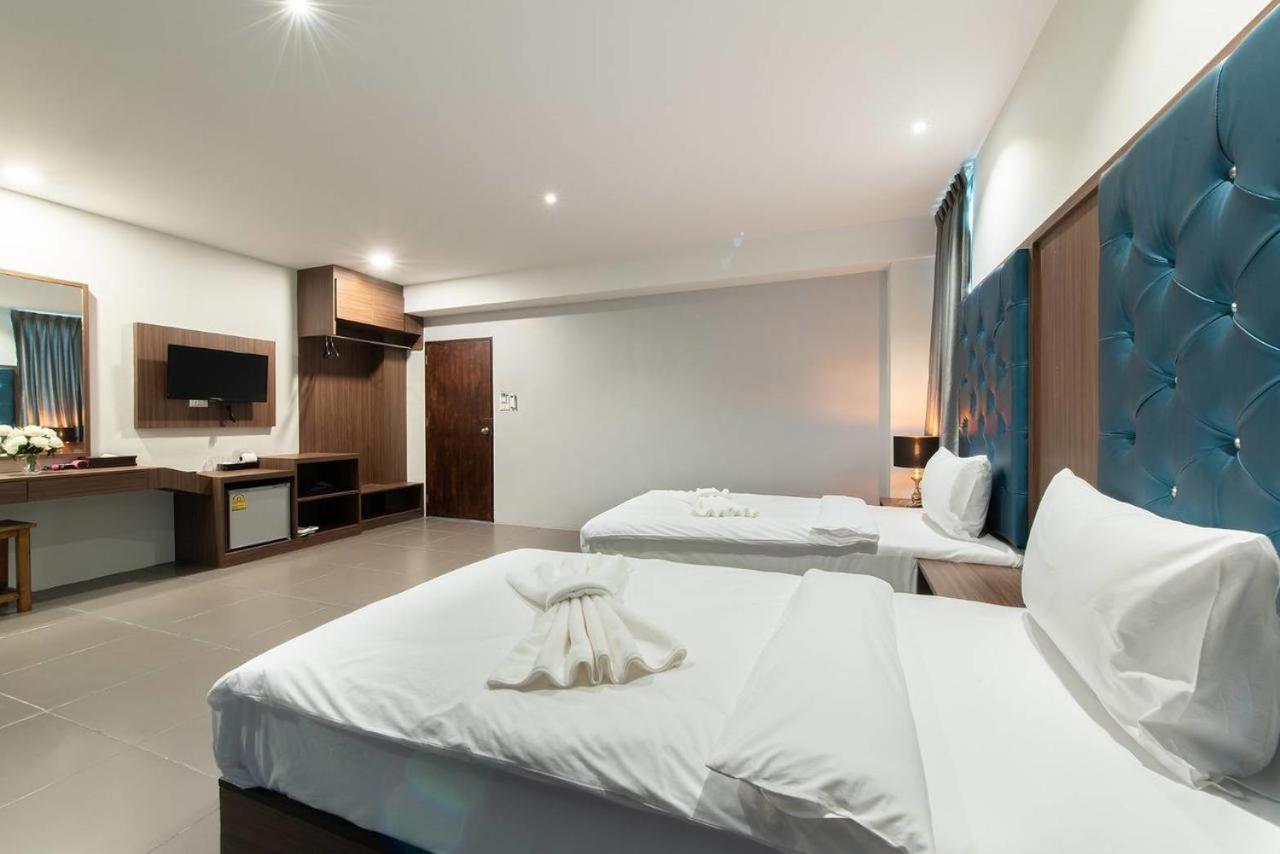 Yamin Seaview Hotel Phuket Bagian luar foto