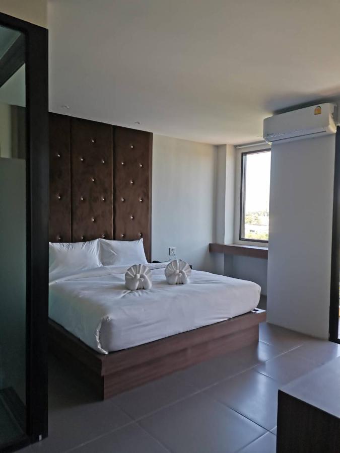 Yamin Seaview Hotel Phuket Bagian luar foto