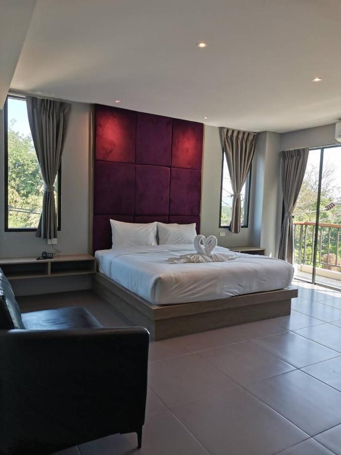 Yamin Seaview Hotel Phuket Bagian luar foto
