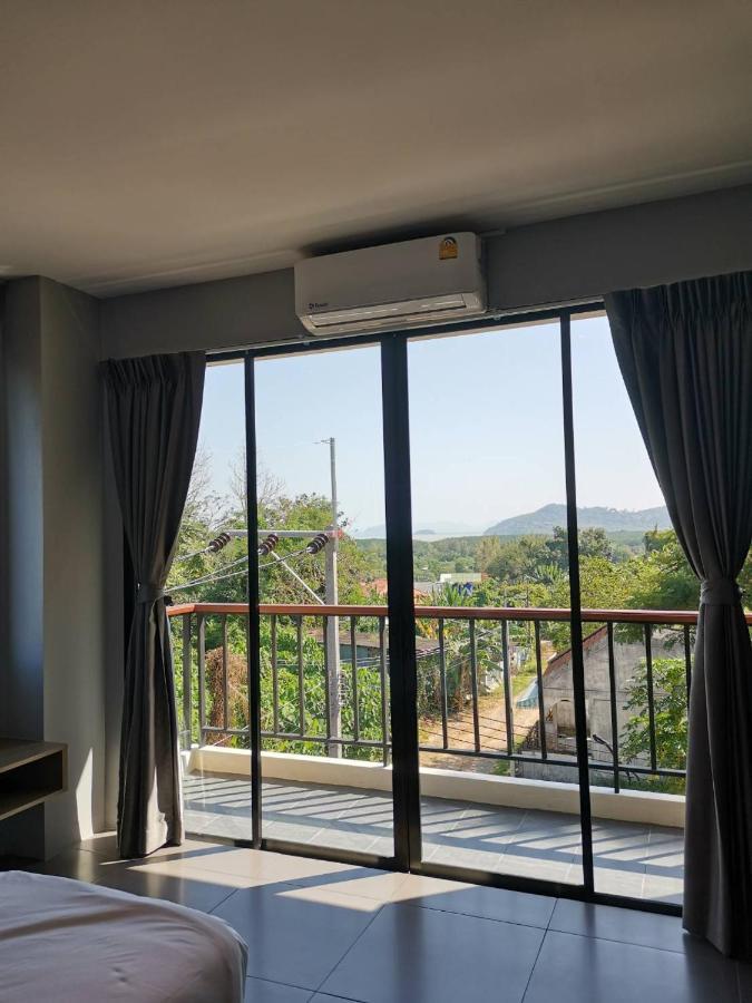 Yamin Seaview Hotel Phuket Bagian luar foto
